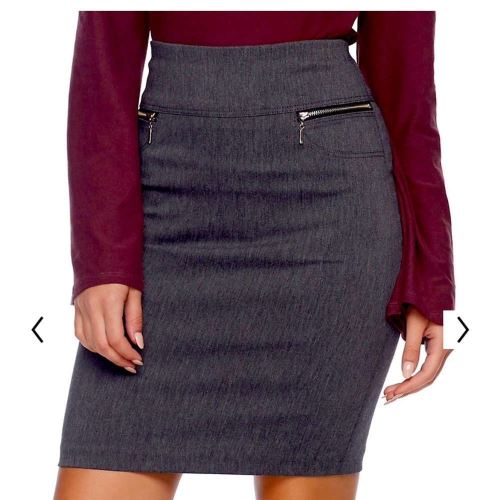 NWT Juniors' Joe B Zipper Pocket Pencil Skirt